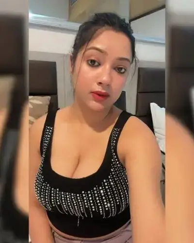 Call Girls Service Bamangola